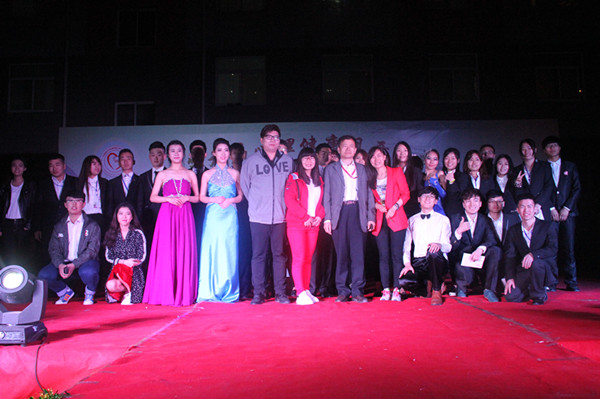 bat365举办第九届心理健康月开幕式