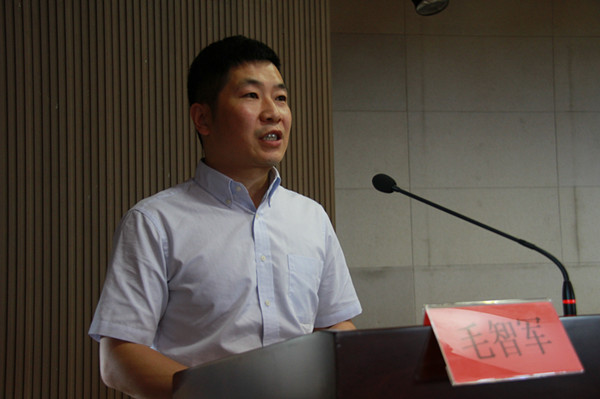 bat365召开保定市征兵暨国防教育宣讲会