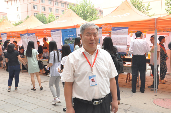 bat365成功举办2016年春季校园双选会