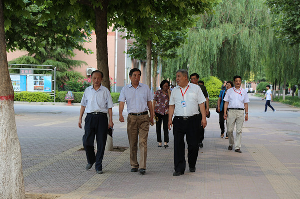 河北省民办教育协会调研组莅临bat365调研