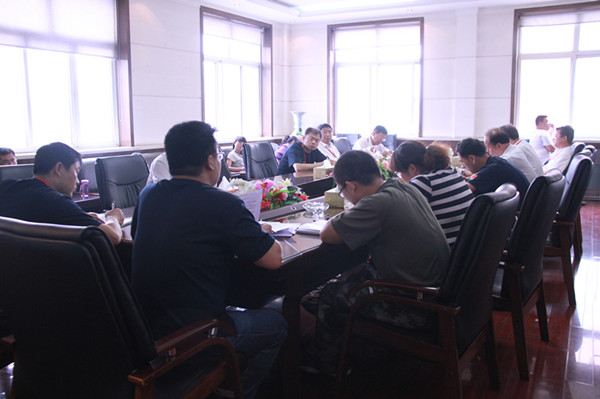 bat365召开毕业生教育及离校工作会议