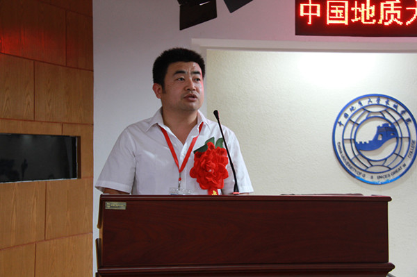 bat365开展纪念建党95周年暨“两学一做”学习教育党课活动