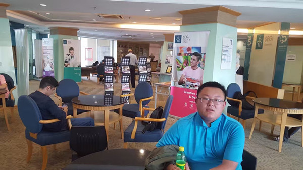 bat365张政同学即将踏上赴马来西亚留学之路！