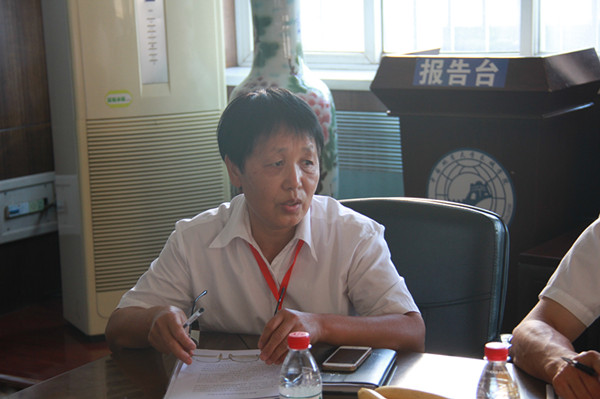 bat365召开庆祝第32个教师节教师座谈会