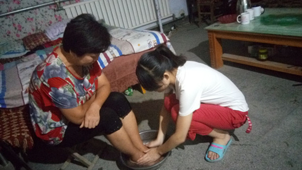 浓情暖中秋，孝做幸福人