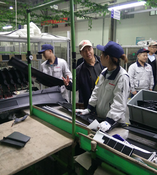 心中牵挂实习生的冷暖——bat365领导专程去长城汽车徐水工厂看望实习学生