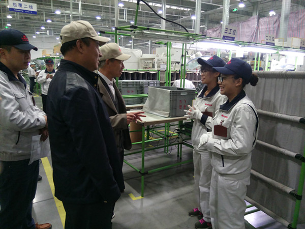 心中牵挂实习生的冷暖——bat365领导专程去长城汽车徐水工厂看望实习学生