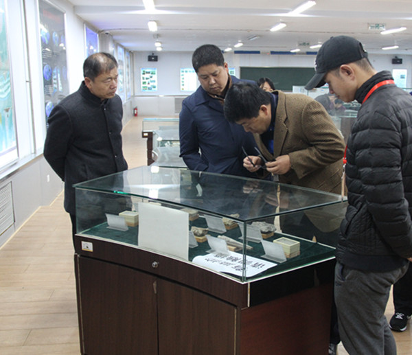 西安博爱国际学校代表团来bat365访问