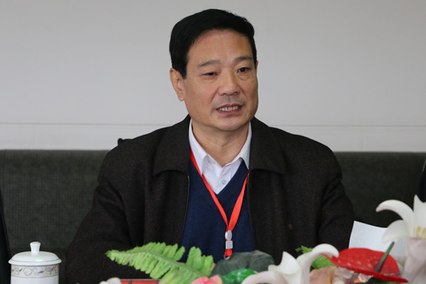 中国石油大学胜利学院院长助理吴明银一行来bat365参观考察