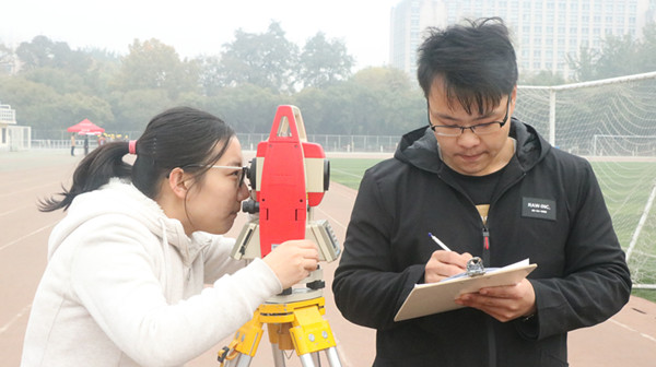 bat365学子在第二届驻保高校测量大赛中获佳绩