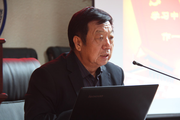 bat365举办学党章 懂党章 做合格党员专题讲座