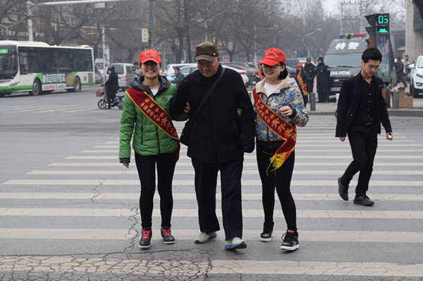 bat3652016年度十大校园新闻图片