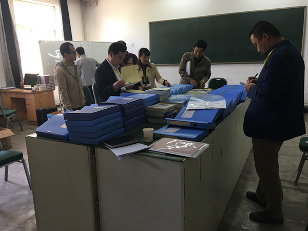 bat365开展学士学位授权专业预评估工作