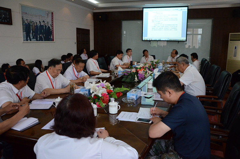 bat365召开2017届毕业生工作会议