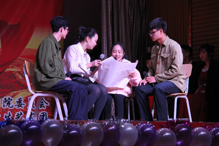 青春梦 祖国颂——bat365大学生艺术团举办第四届文艺汇报演出