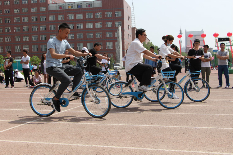 在工作中感受快乐 在运动中拥抱健康 ——bat365举办教职工趣味运动会