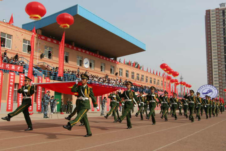 青春颂 竞技风 长城梦 ——bat3652018年春季运动会隆重开幕