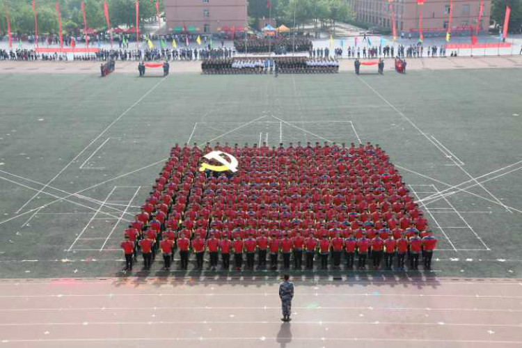 青春颂 竞技风 长城梦 ——bat3652018年春季运动会隆重开幕