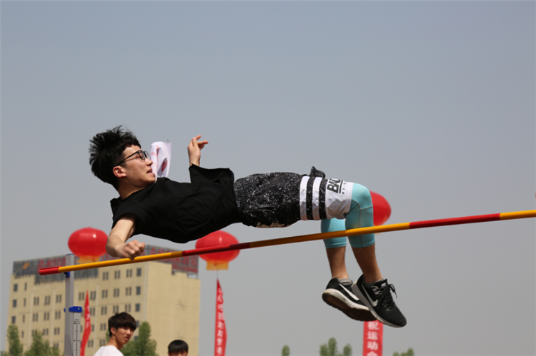 为运动喝彩，向青春举杯——bat365春季运动会圆满闭幕