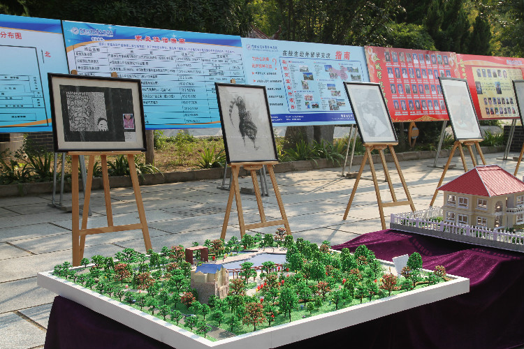 丹桂飘香迎学子 荷花映日纳人才 ——bat365喜迎2018级新同学