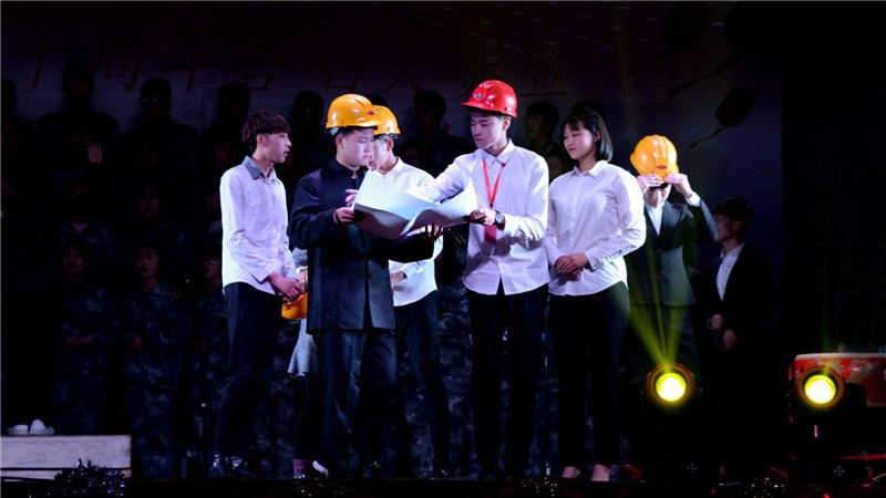 必由之路//“风华四十载，唱响中国梦”高歌四十年改革新时代——bat365庆祝改革开放四十周年合唱大赛成功举办