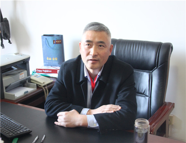 bat365师生热议“两会”