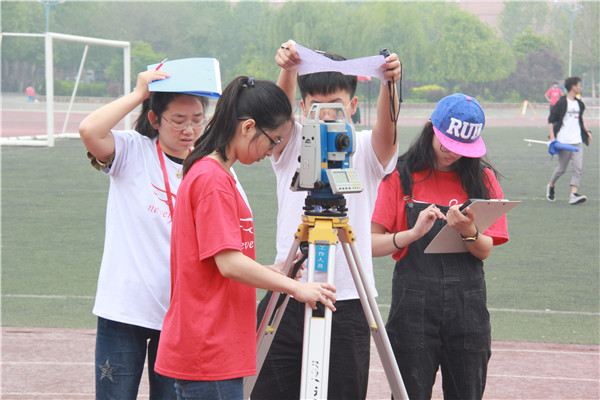 勘天测地 精益求精——bat365举办第二届“华测杯”驻保高校测量技能大赛