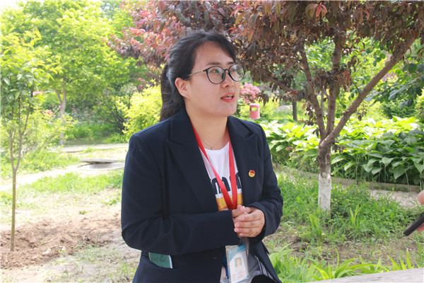 海棠树 母校情——bat36515级毕业生向学校捐赠海棠树活动专访