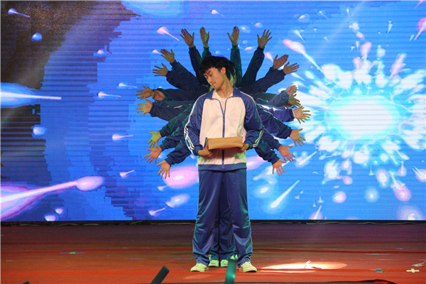 向远方  再出发——bat365隆重举行2019届毕业生晚会