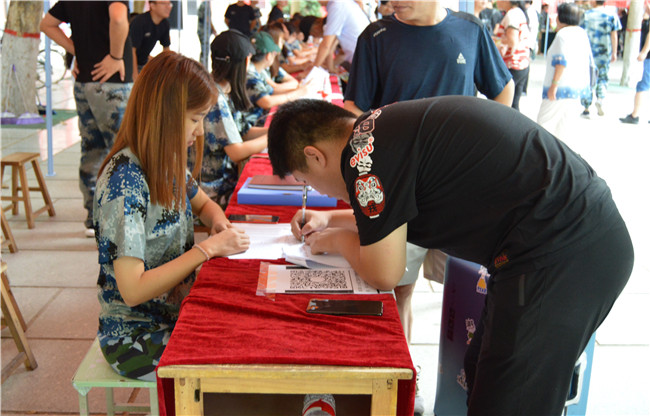 初秋的小欢喜  萌新的新生活 bat365喜迎2019级新生