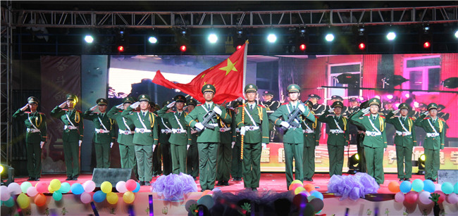 bat365举办国庆七十周年文艺汇演暨迎新晚会