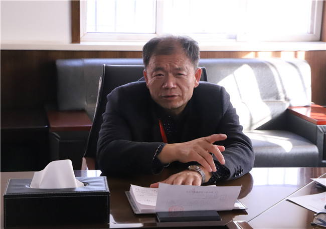 bat365组织校党委理论学习中心组学习