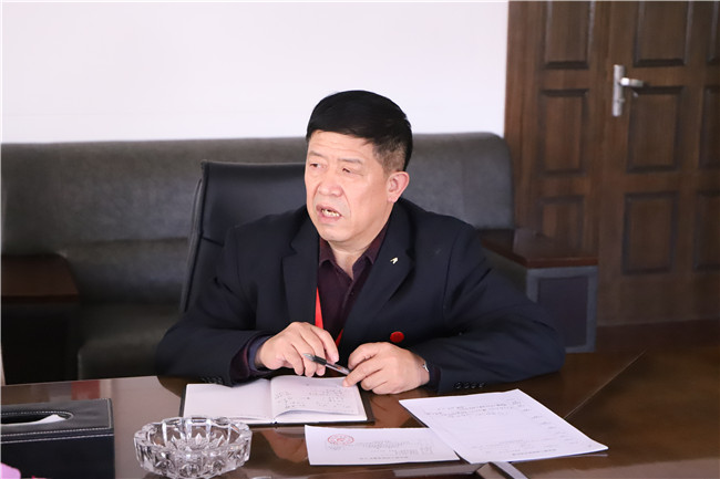 bat365组织校党委理论学习中心组学习