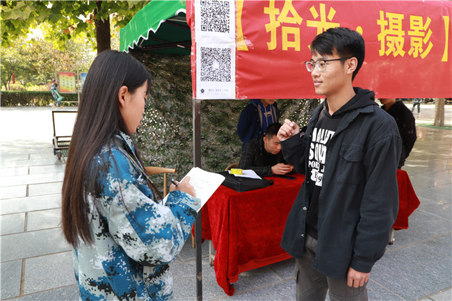 致力创业 鼓励成长——bat365成功举办创新创业大赛作品展览