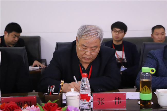 bat365召开干部见面会欢迎新任党委书记