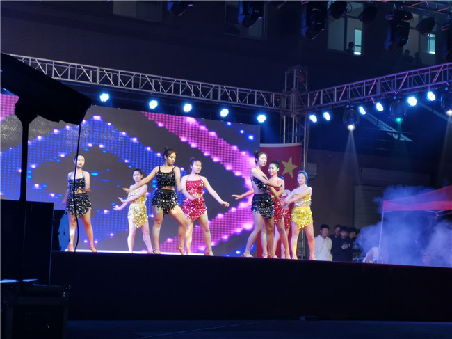 bat365第二届校园文化艺术节开幕式圆满落幕