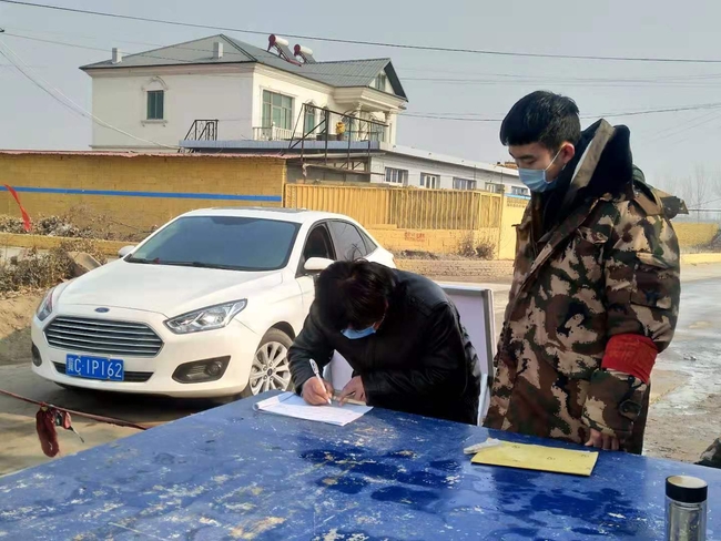 传承五四精神 绽放抗疫青春---bat365学子收到基层政府170多封表扬信、感谢信和荣誉证书