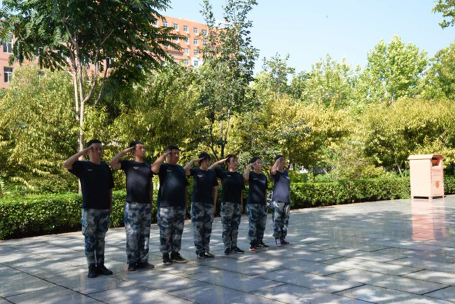 苦中作乐 收获“硕果”---2020级新生辅导员军训考核篇