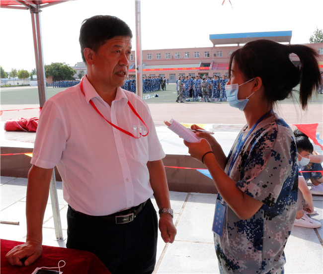 趣味运动 快乐无穷---bat365举办教职工趣味运动会庆祝第36个教师节