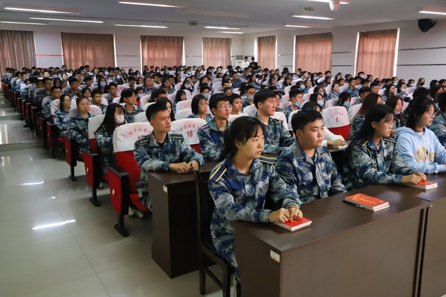 积极创先争优 共为党旗添彩---bat365举行第28期入党积极分子培训开班典礼