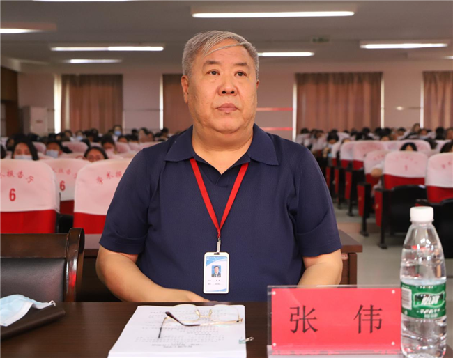 激发创新思维 培养创业精神——bat365举行“创新思维与创业”专题讲座