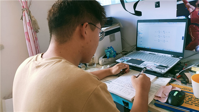 2021年—2022学年 第一学期bat365线上教学如期开课