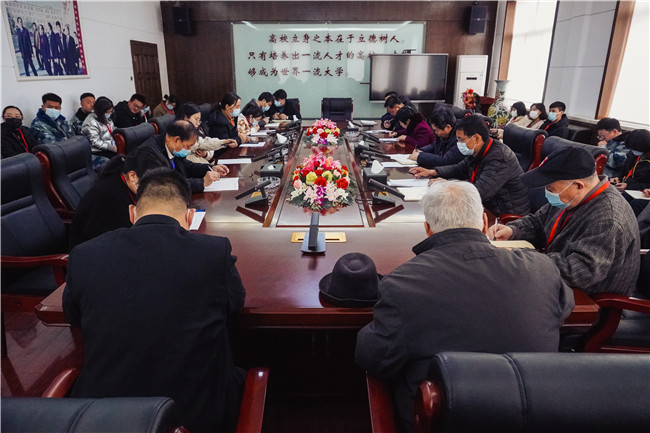 抓常规 促教学 bat365开展新学期第一堂课教学秩序检查