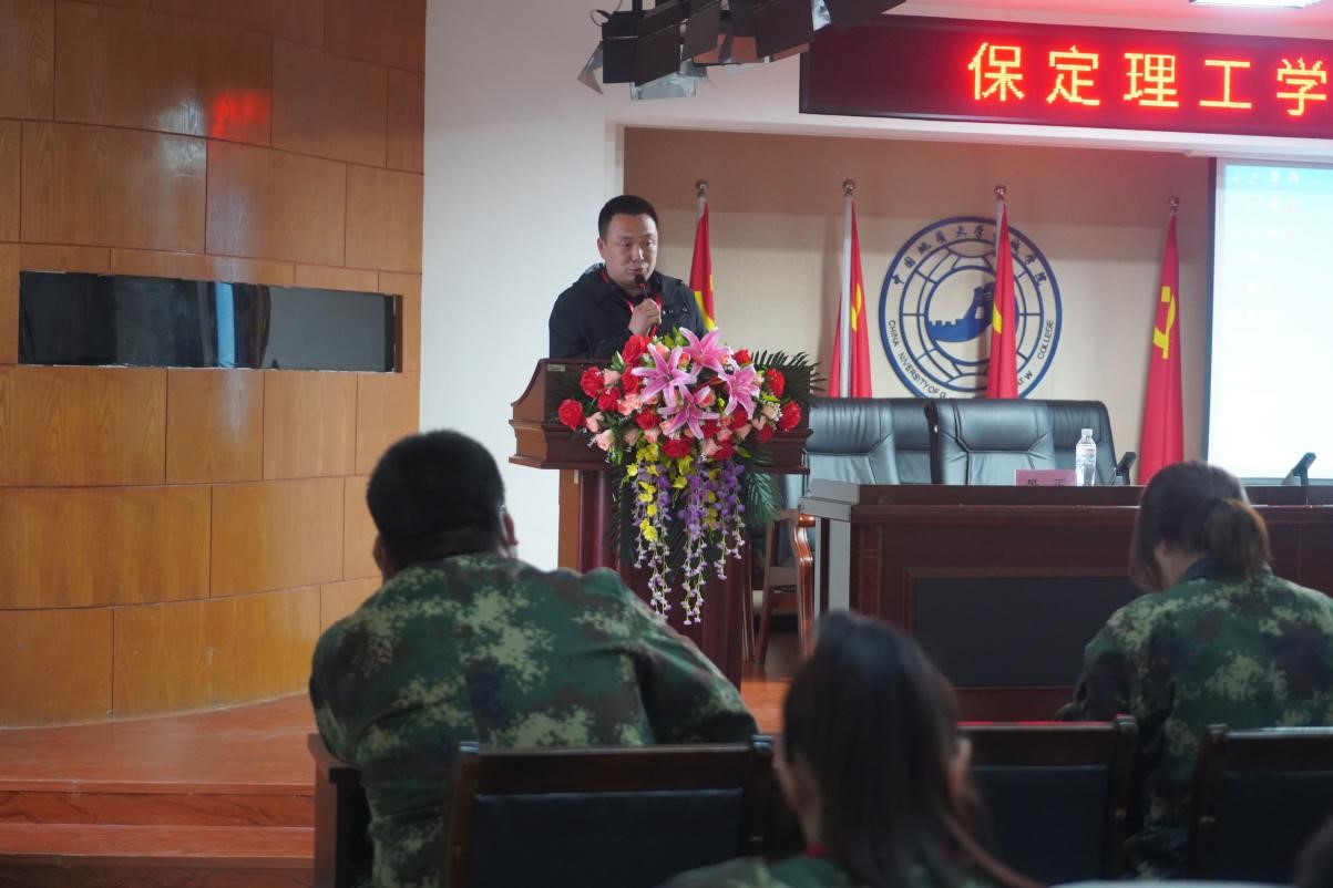 bat365官方官网召开学管干部培训周会