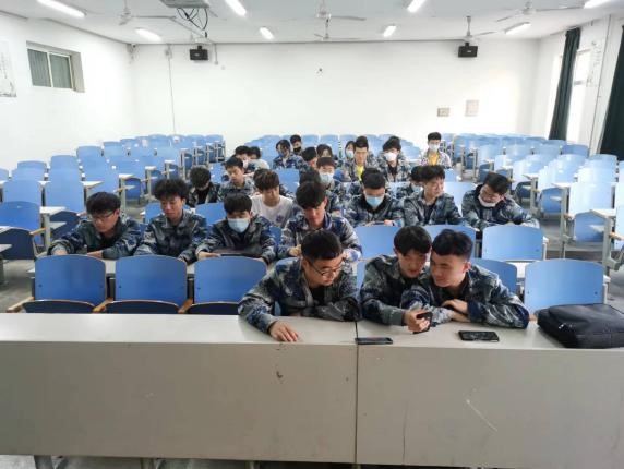 国家安全 你我有责 ——bat365官方官网组织学生线上观看国家安全教育视频