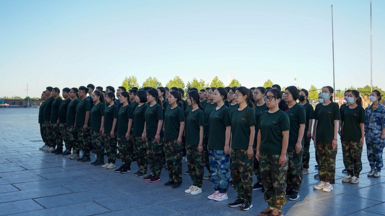 bat365举办2022年“传帮带”式新入职辅导员培训班