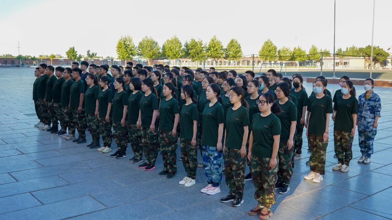 bat365举办2022年“传帮带”式新入职辅导员培训班