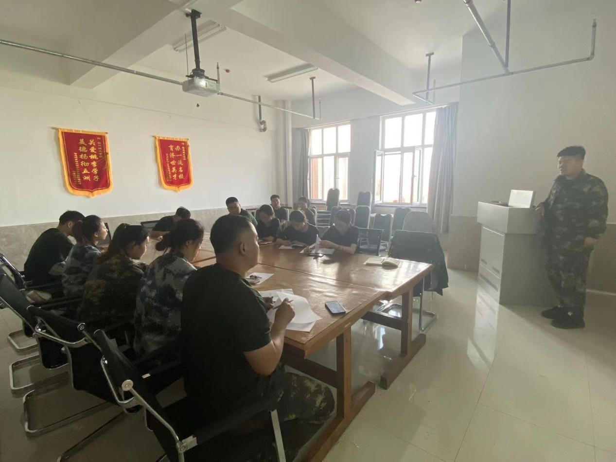 bat365官方官网开展“传帮带”式新入职辅导员培训动员day1