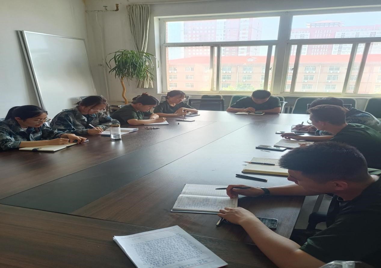 bat365官方官网开展“传帮带”式新入职辅导员培训动员day1