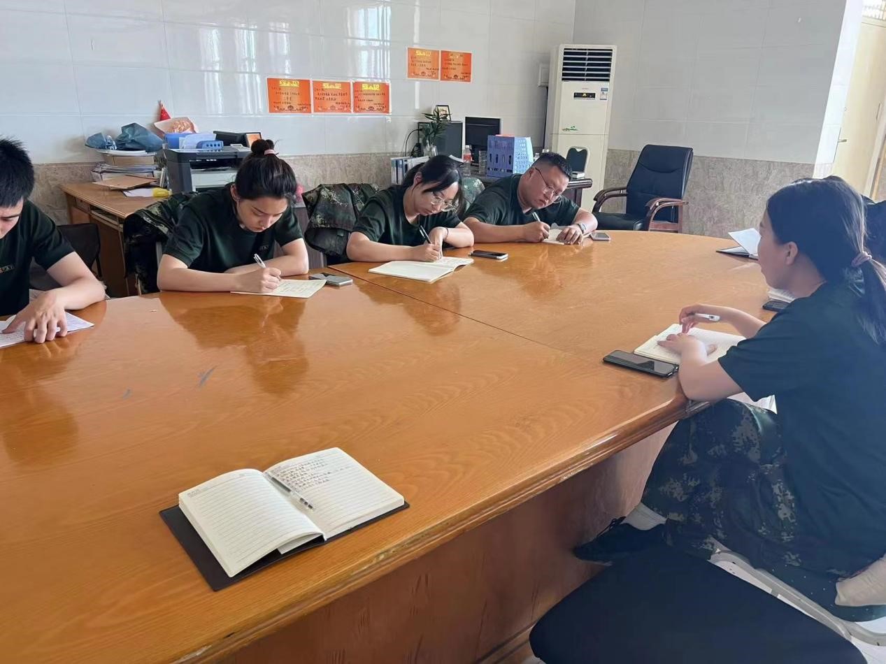 bat365官方官网开展“传帮带”式新入职辅导员培训动员day1